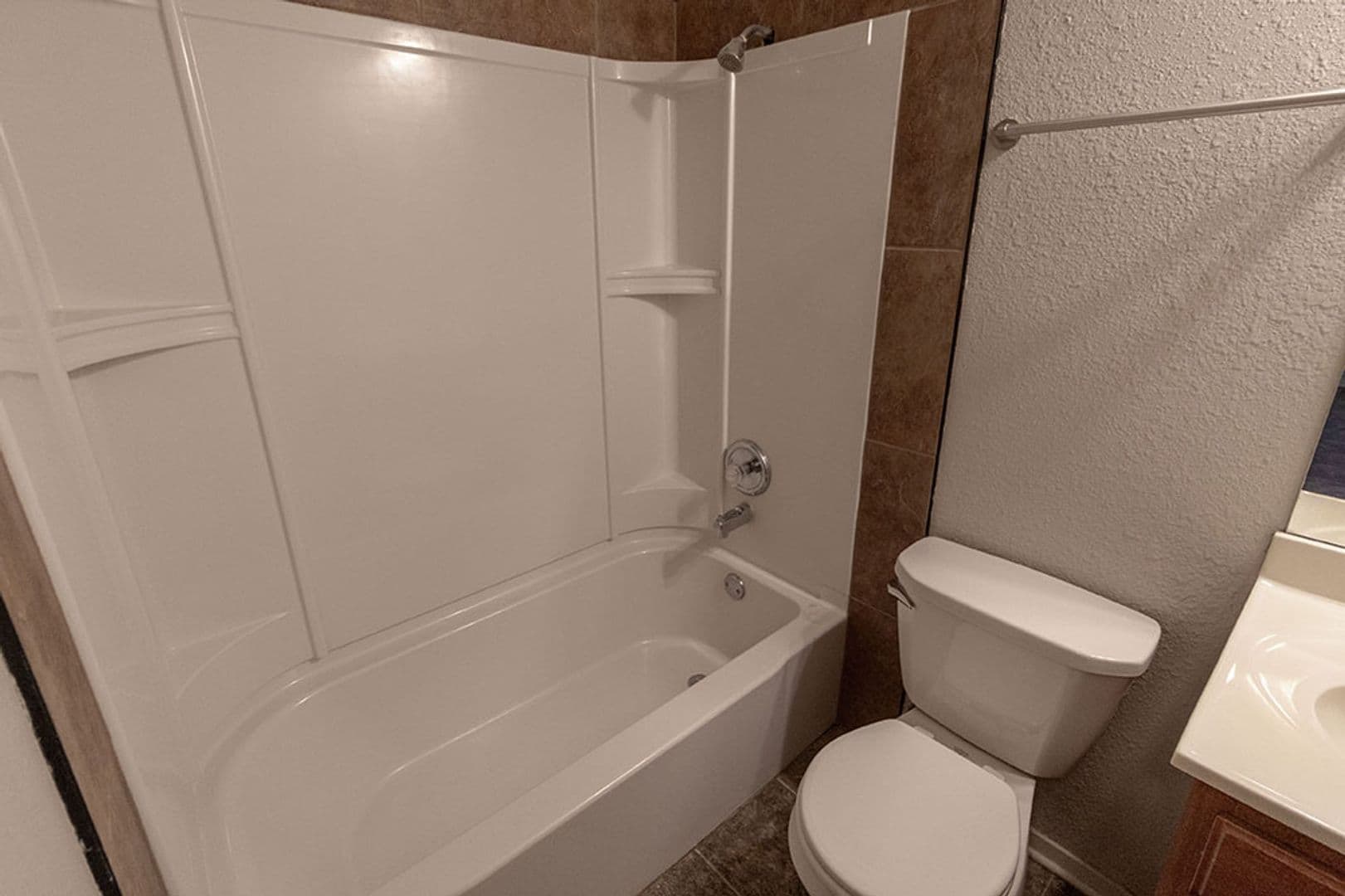 Columbia House: 1015 W Ash St
