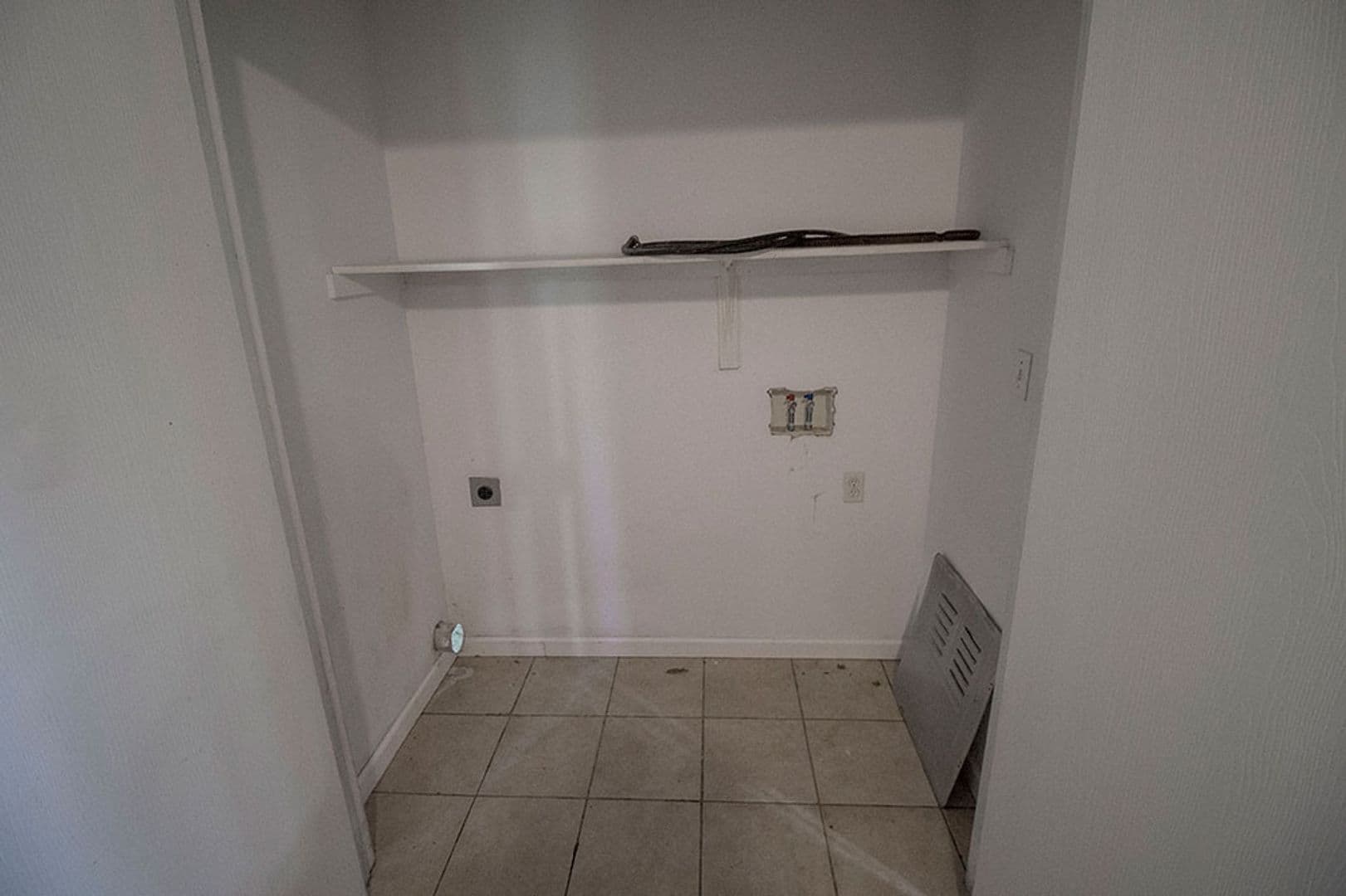 Columbia House: 1405 Greensboro Dr