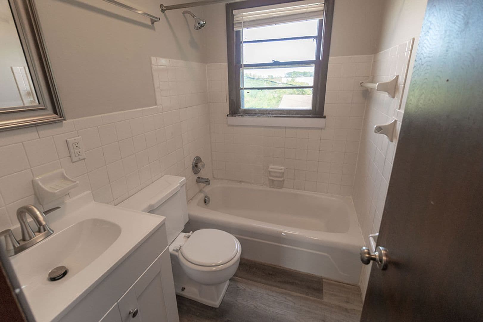 Columbia Apartment: 1804 Sylvan Ln