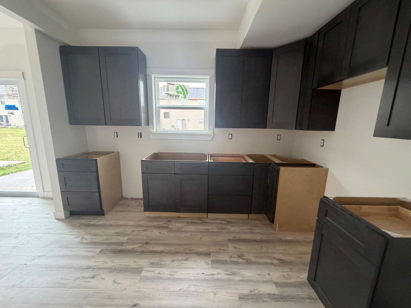 Columbia House: 5000 Derby Ridge Dr - 502