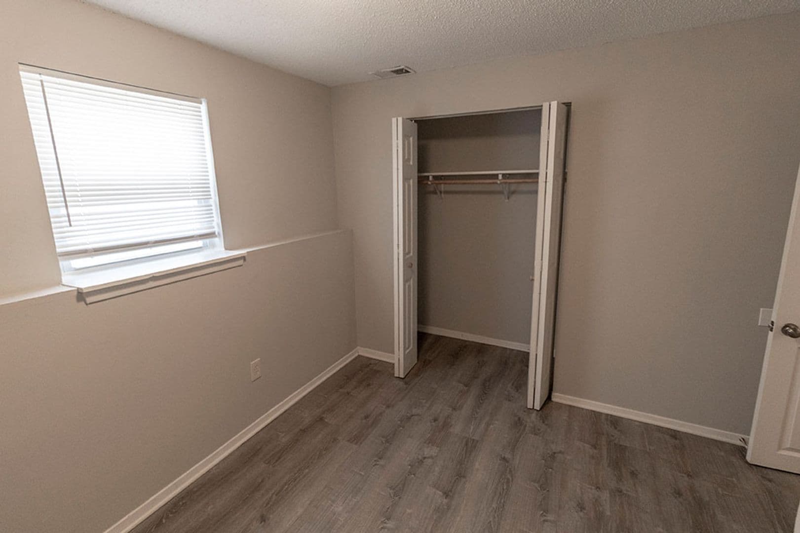 Columbia House: 211 Wheaton Ct