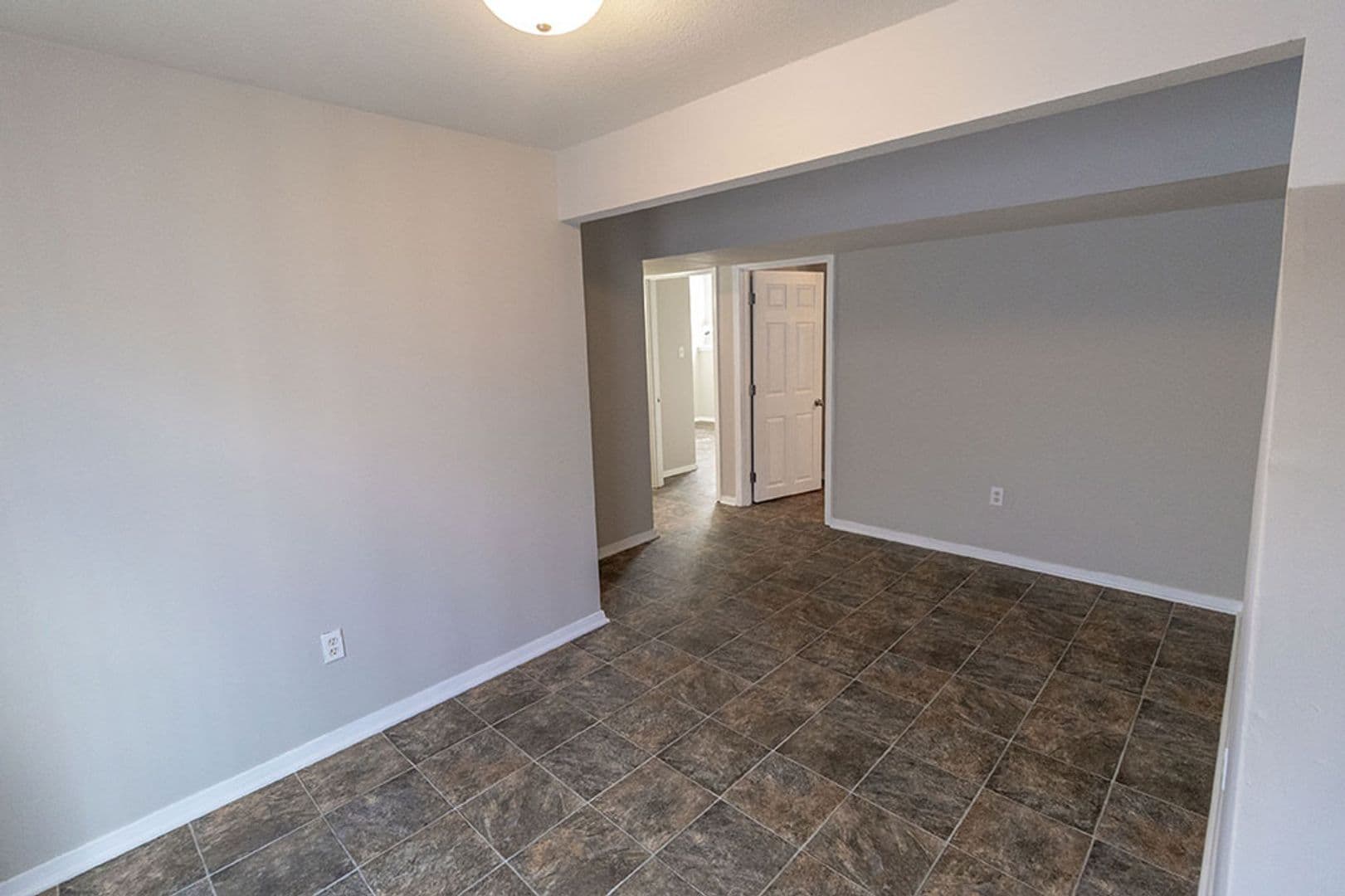 Columbia House: 1011 W Ash St