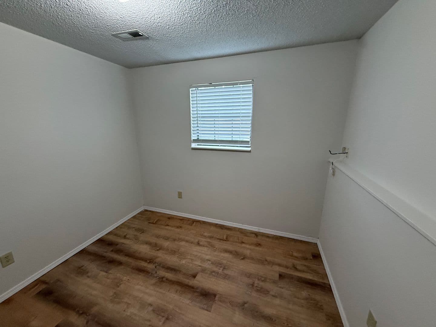 Columbia Apartment: 420 N East Park Ln