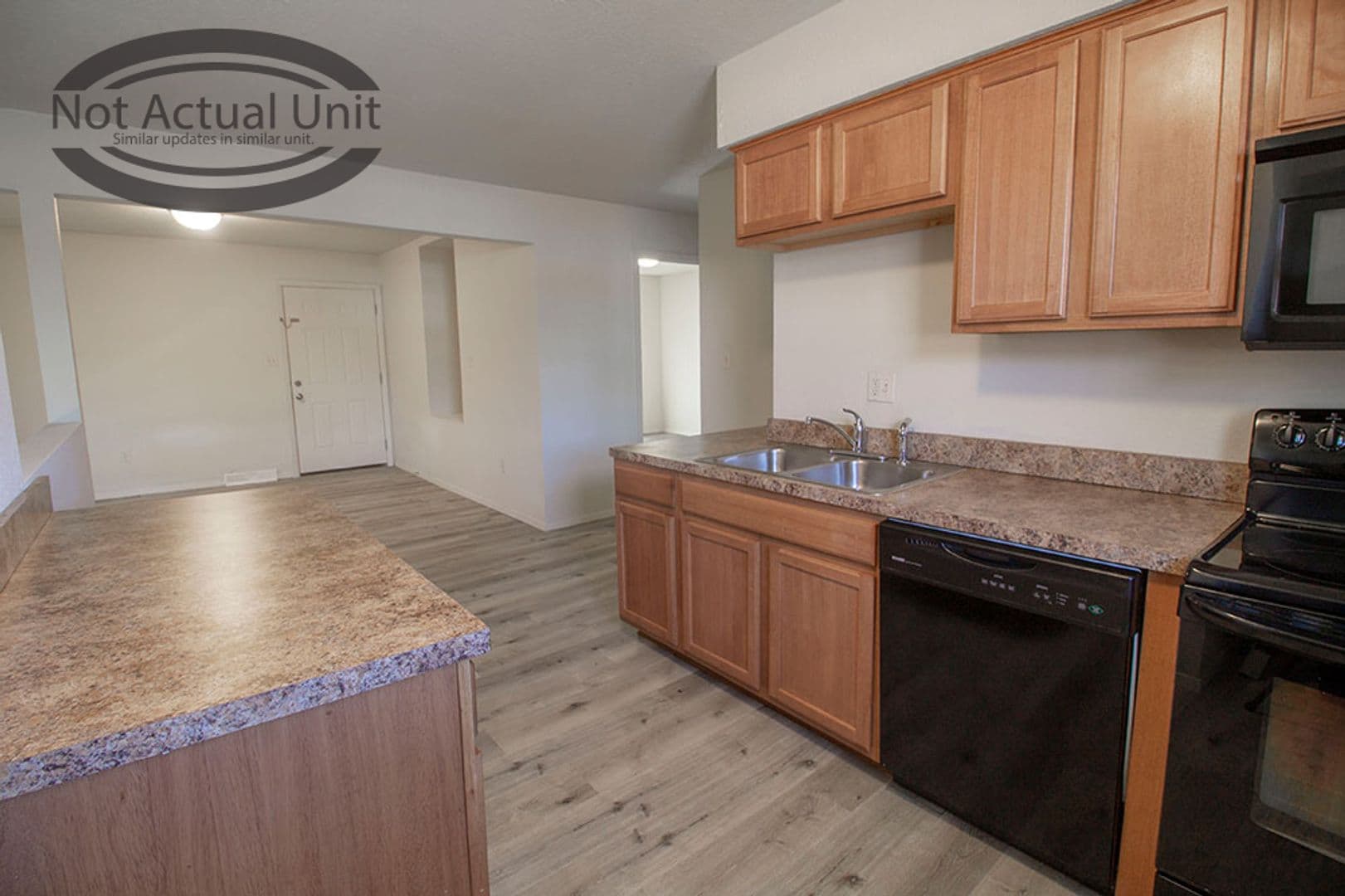 Columbia House: 1013 W Ash St