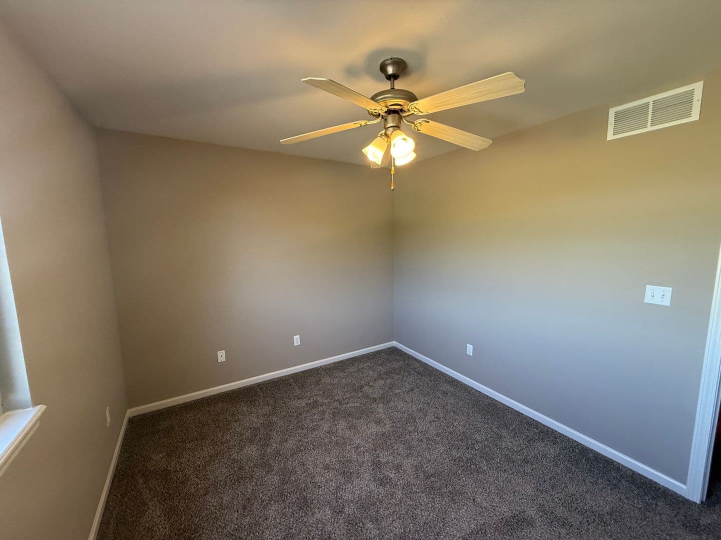 Columbia House: 214 Arctic Wolf Ct