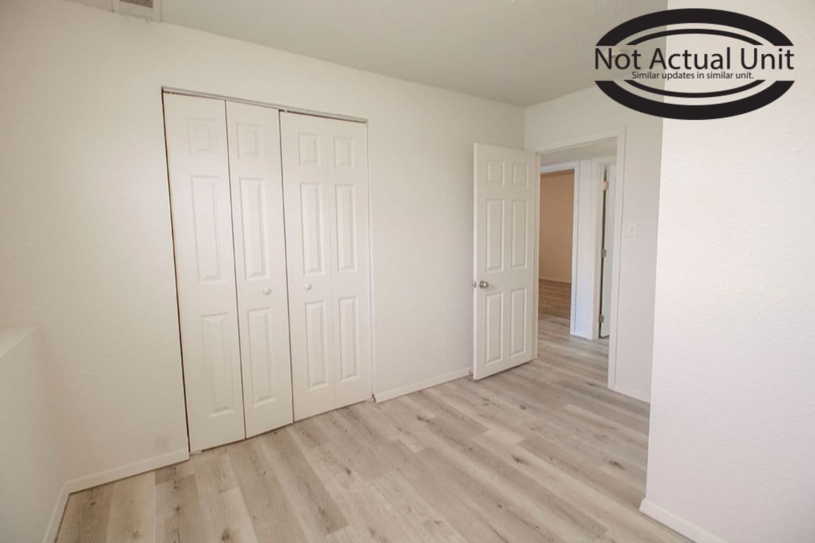 Columbia House: 1013 W Ash St