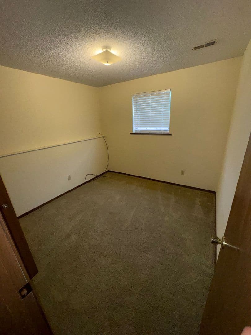 Columbia Apartment: 420 N East Park Ln