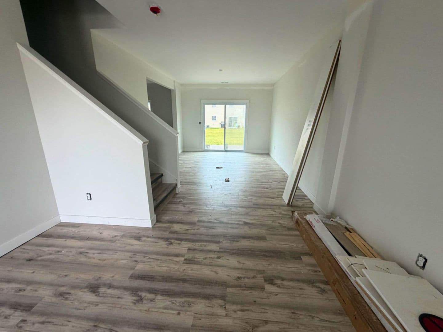 Columbia House: 5000 Derby Ridge Dr - 503