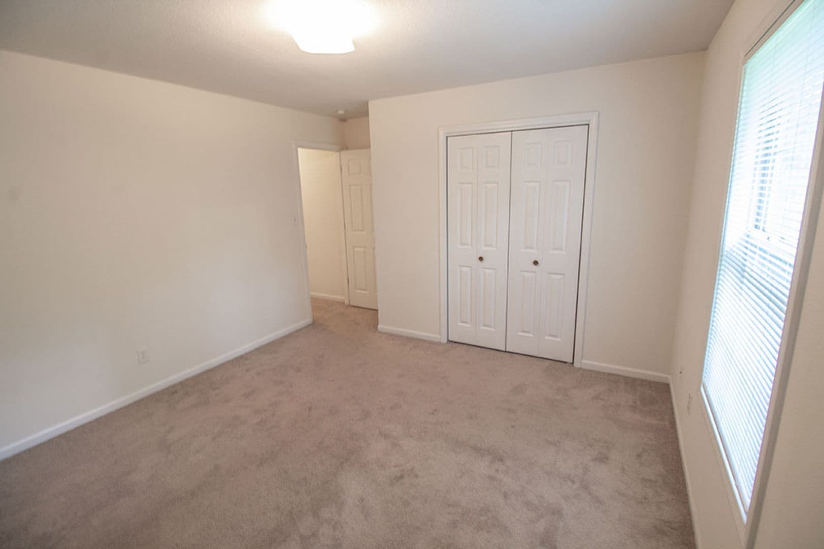 Columbia Apartment: 5200-5202 Tessa Way