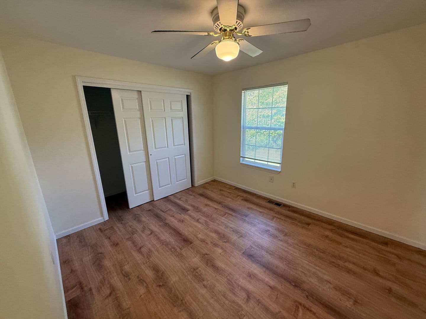Columbia House: 1326 N Frideriki Dr