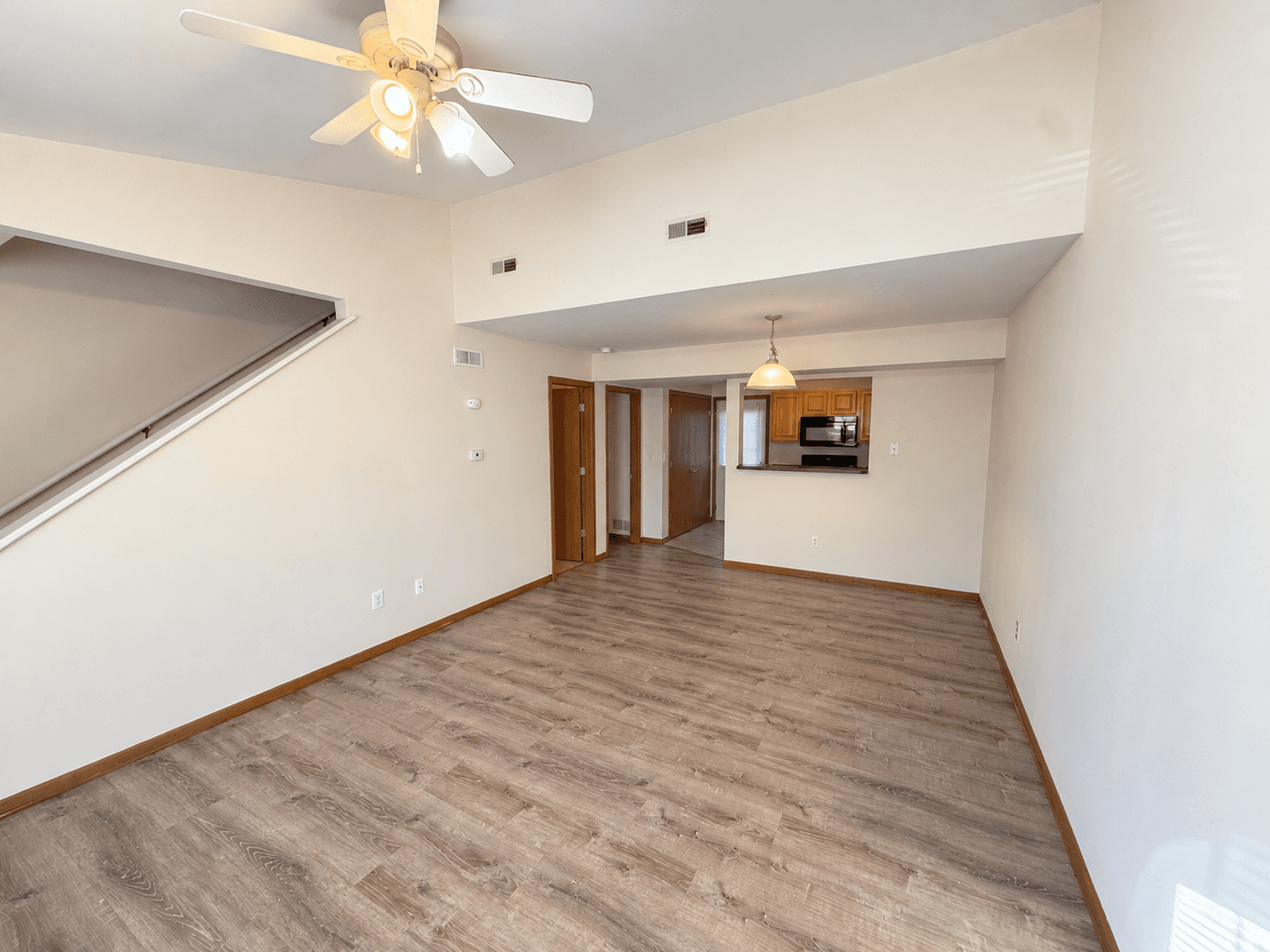 Columbia House: 2119 Ballenger Ln
