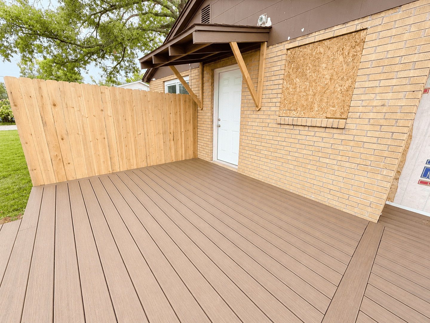 Columbia House: 2800 Mexico Gravel Rd