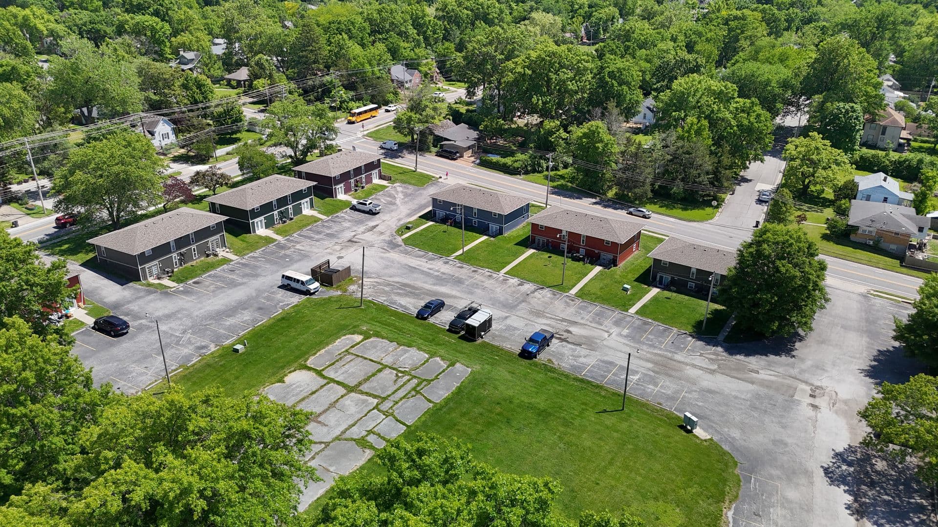Columbia House: 1011 W Ash St