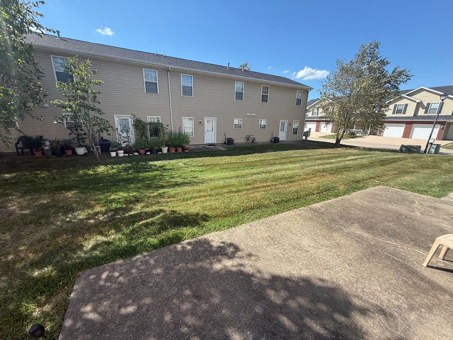 Columbia House: 5000 Derby Ridge Dr - 208