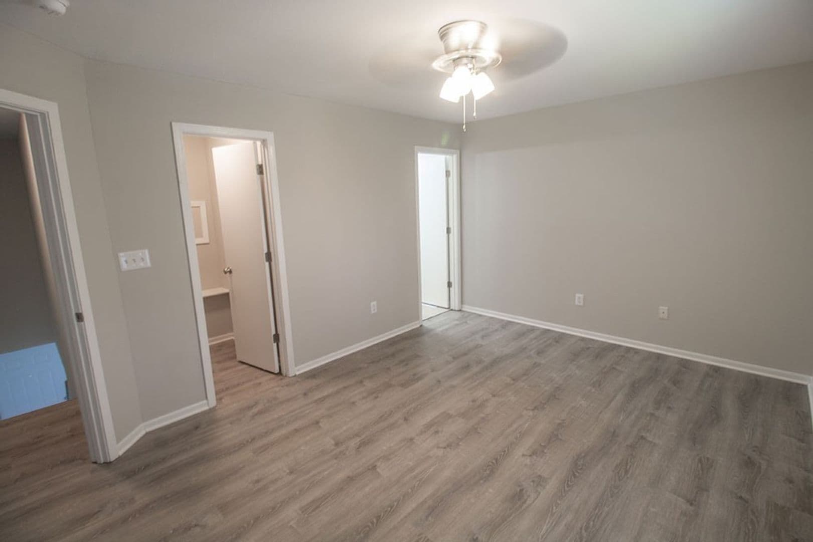 Columbia House: 1413 Greensboro Dr