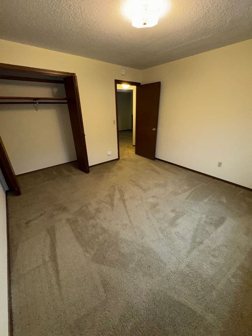 Columbia Apartment: 420 N East Park Ln