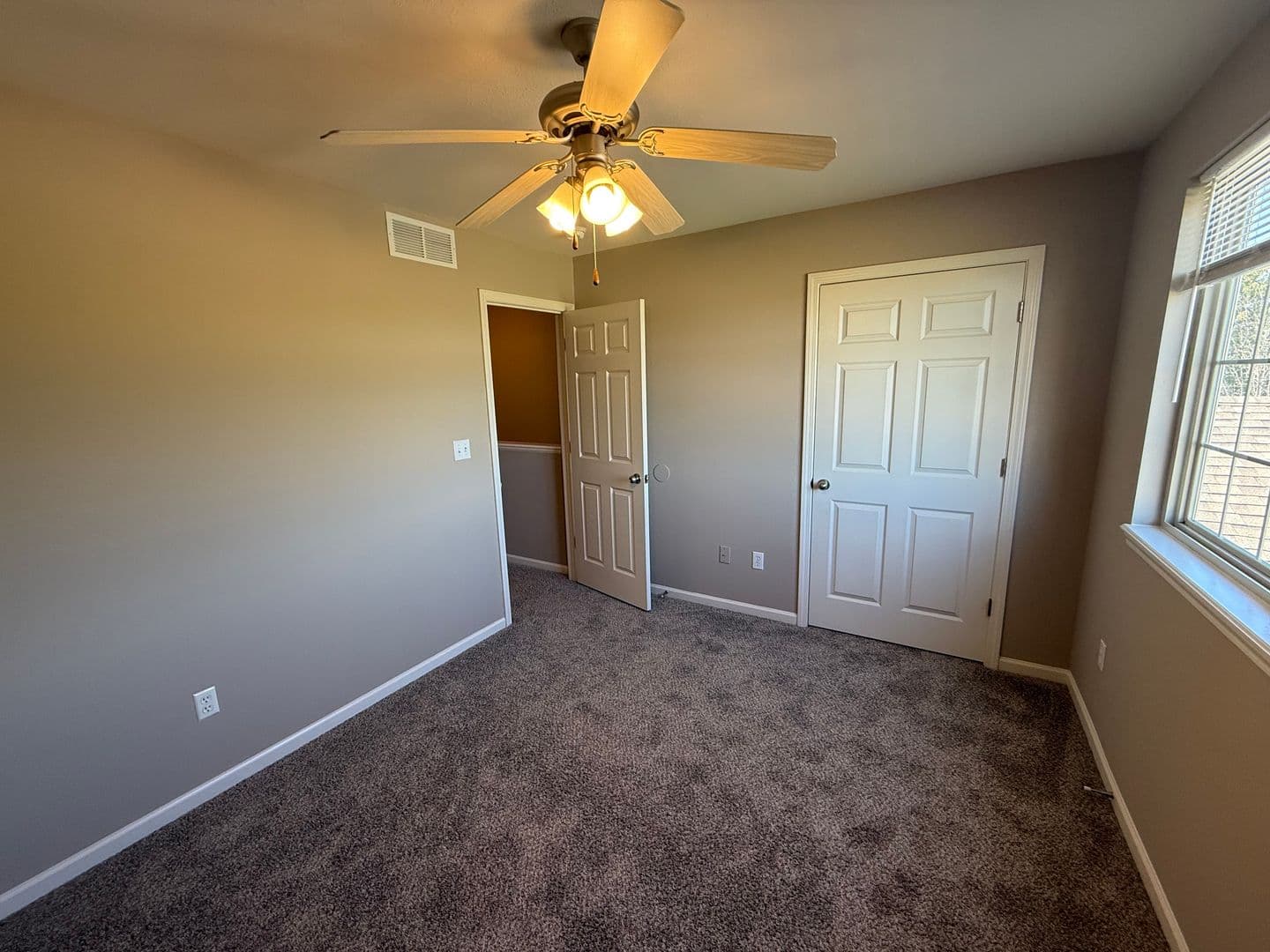 Columbia House: 214 Arctic Wolf Ct