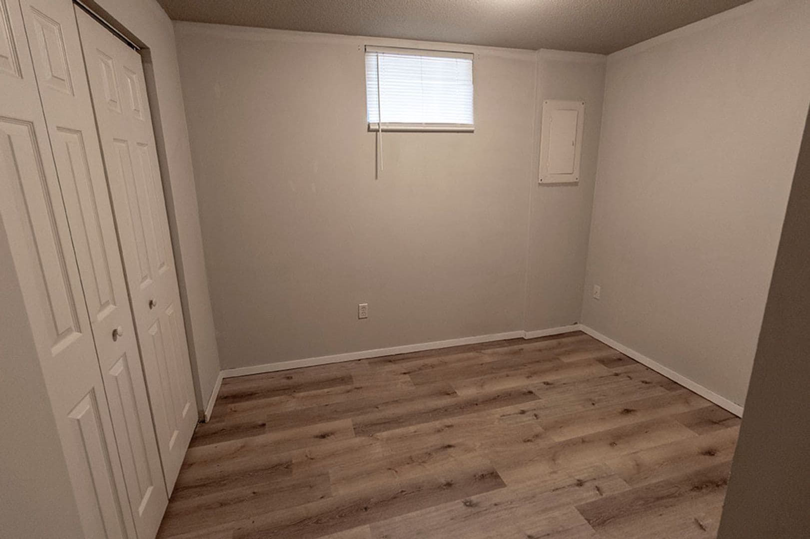 Columbia House: 216 Wheaton Ct