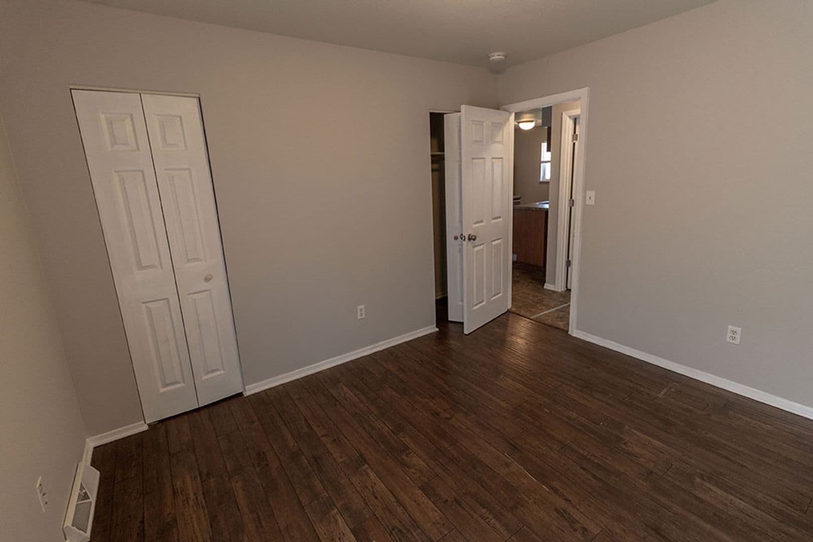 Columbia House: 1011 W Ash St