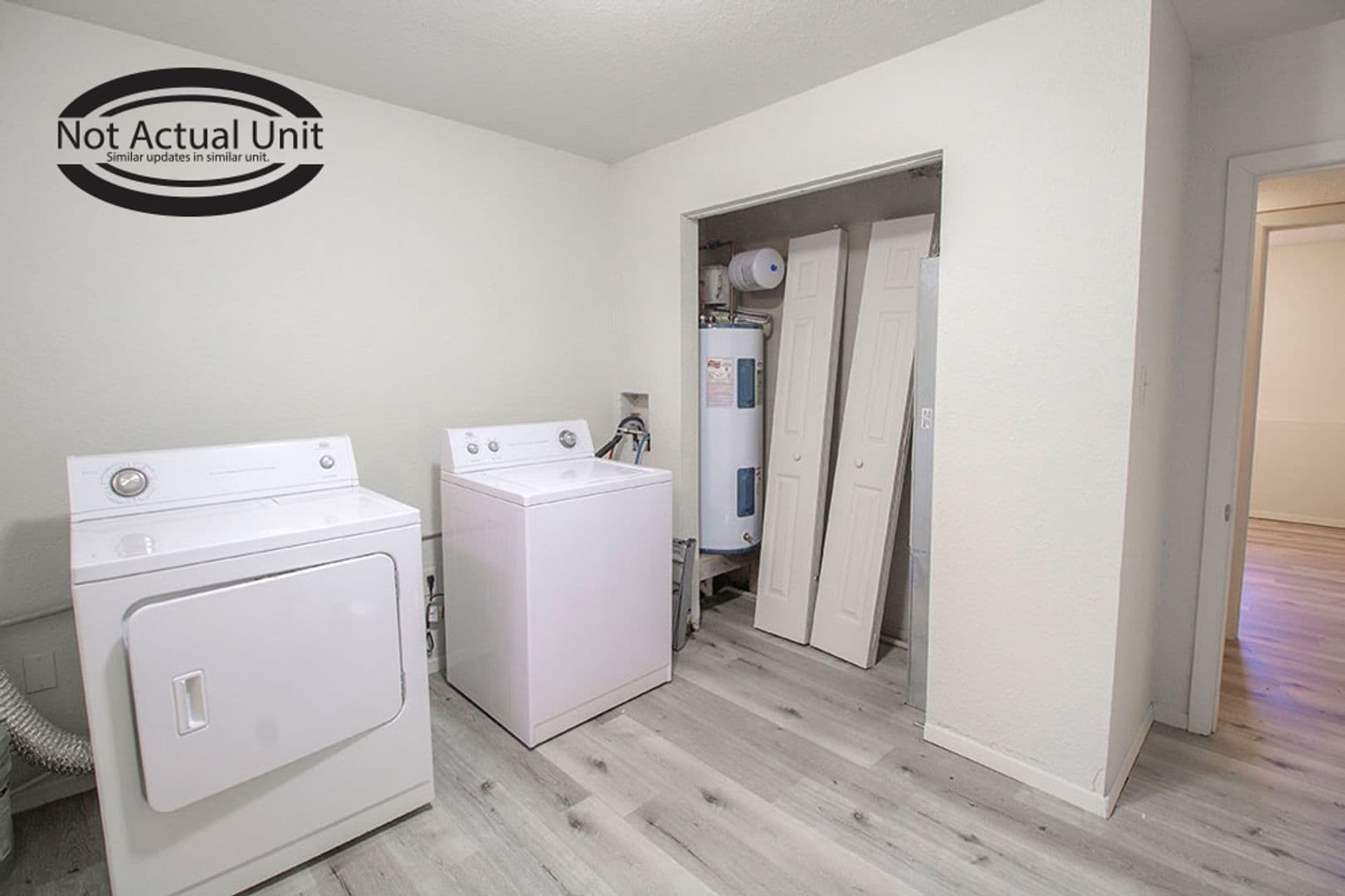 Columbia House: 1013 W Ash St