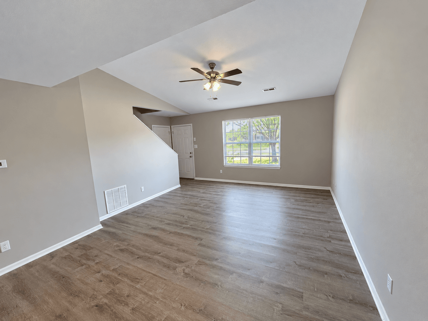 Columbia House: 1421 Risen Star Ct