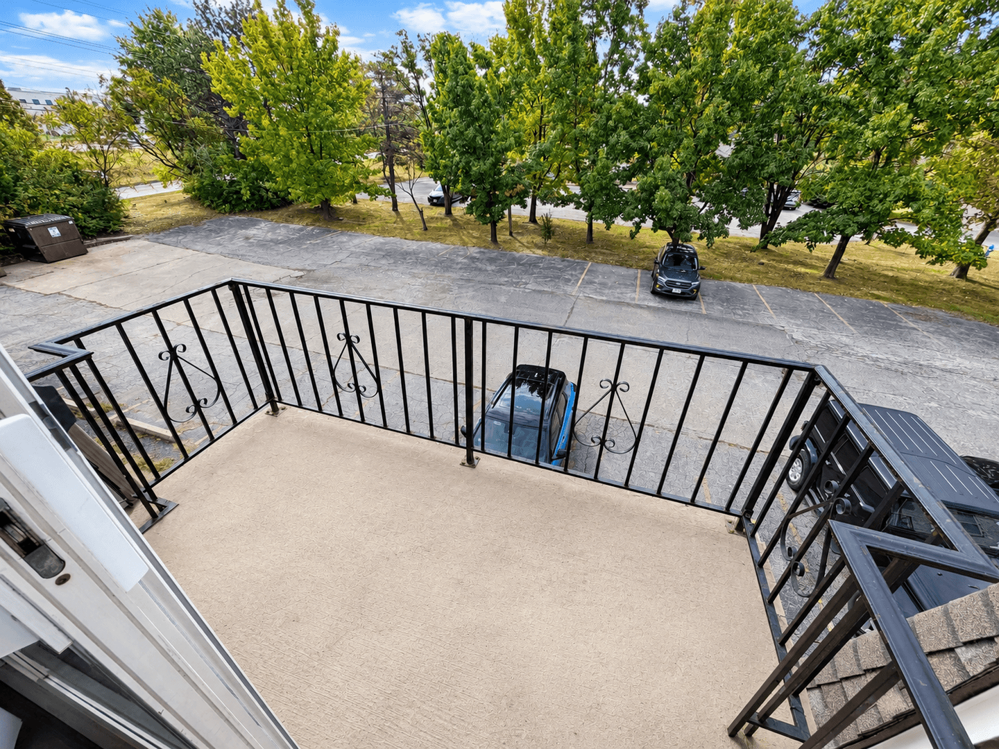 Columbia Apartment: 3408 Balboa Ln #45