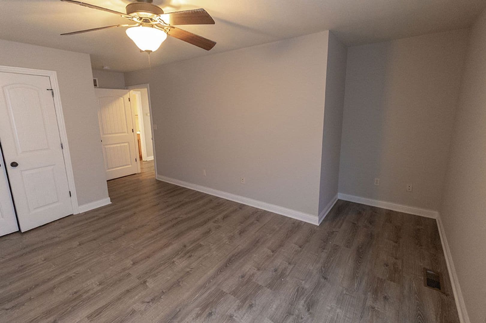Columbia Apartment: 4700 Dehaven Dr