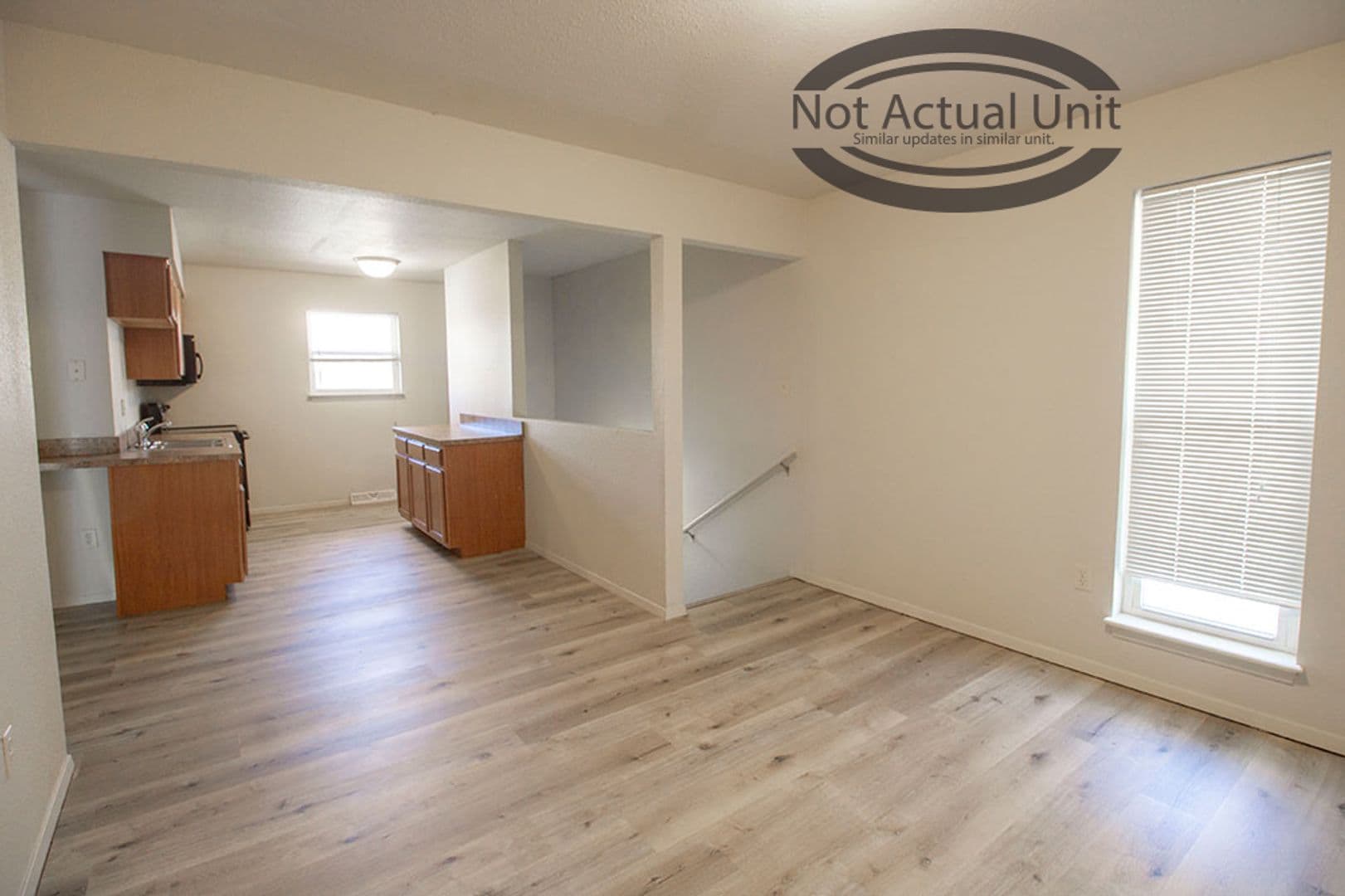 Columbia House: 1013 W Ash St