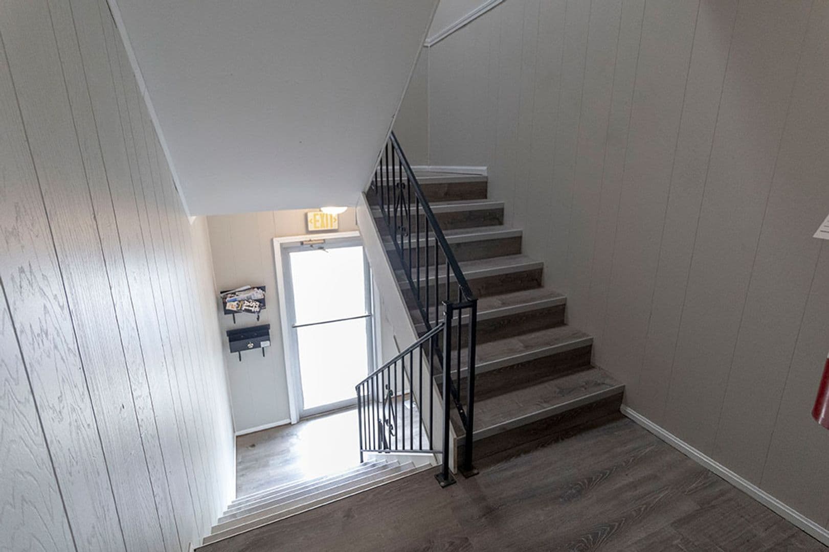 Columbia Apartment: 3408 Balboa Ln #44
