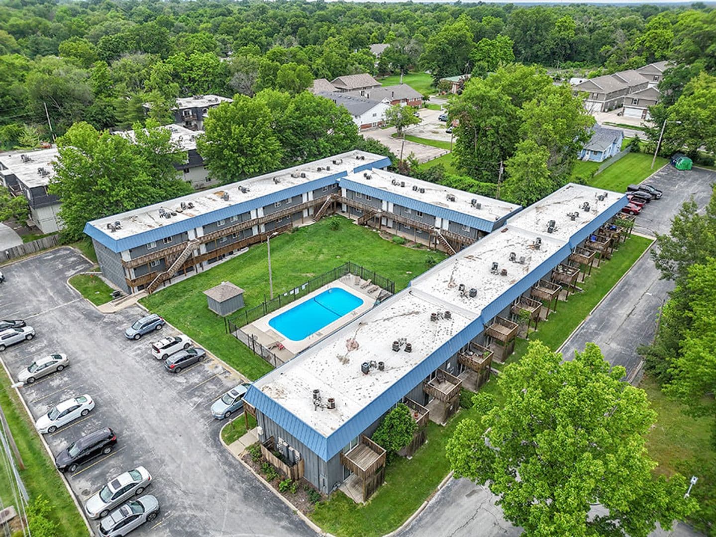 Columbia House: 105 N Garth Ave #30