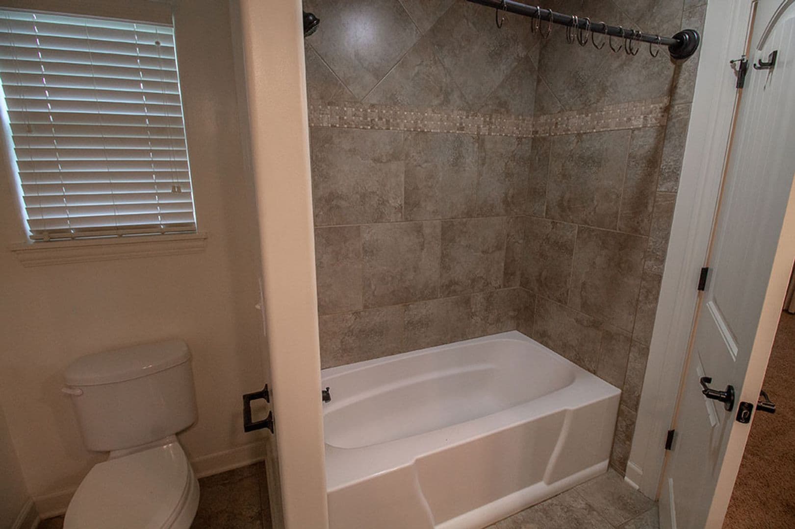 Columbia House: 7504 Wellford Ct