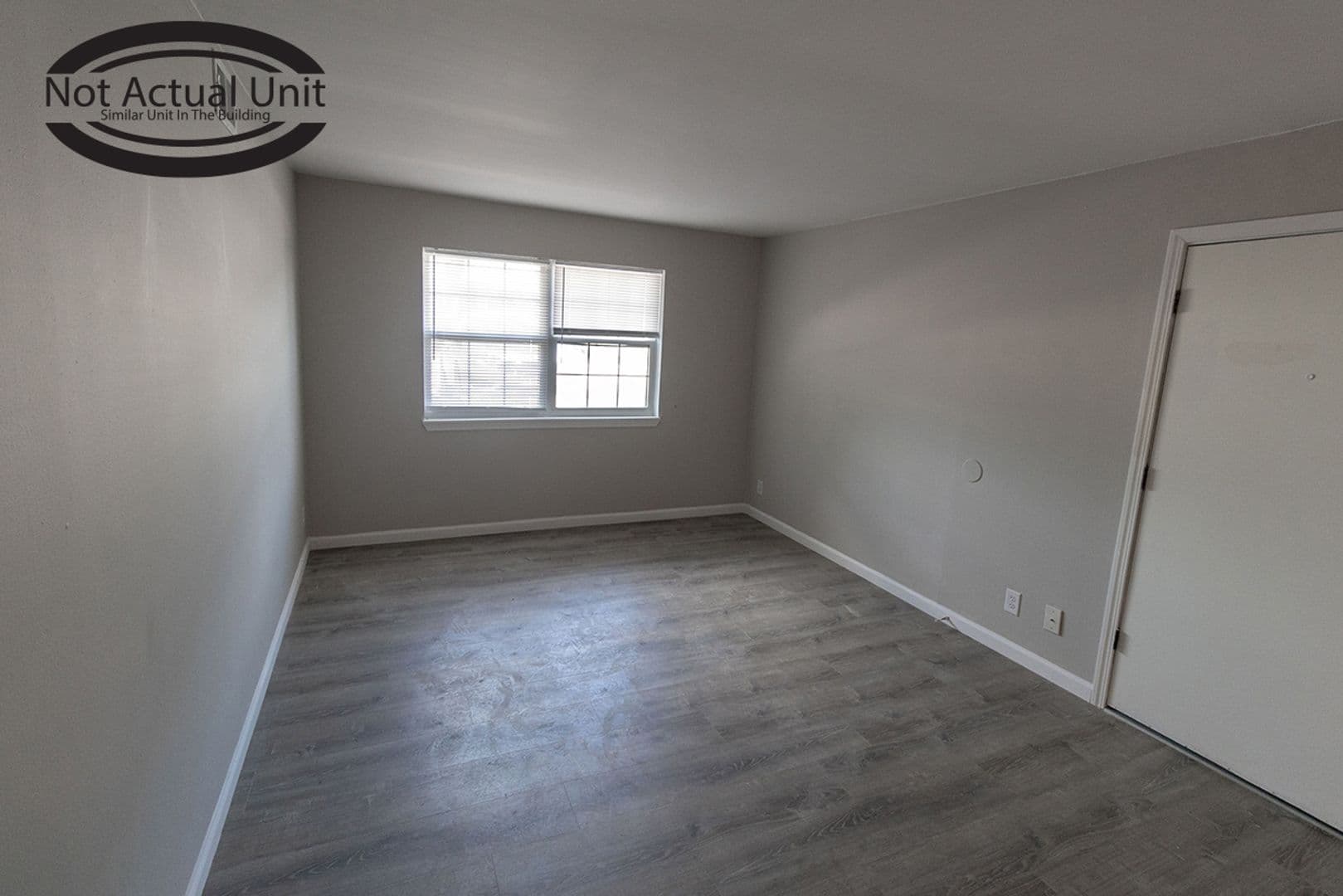 Columbia Apartment: 3408 Balboa Ln #48