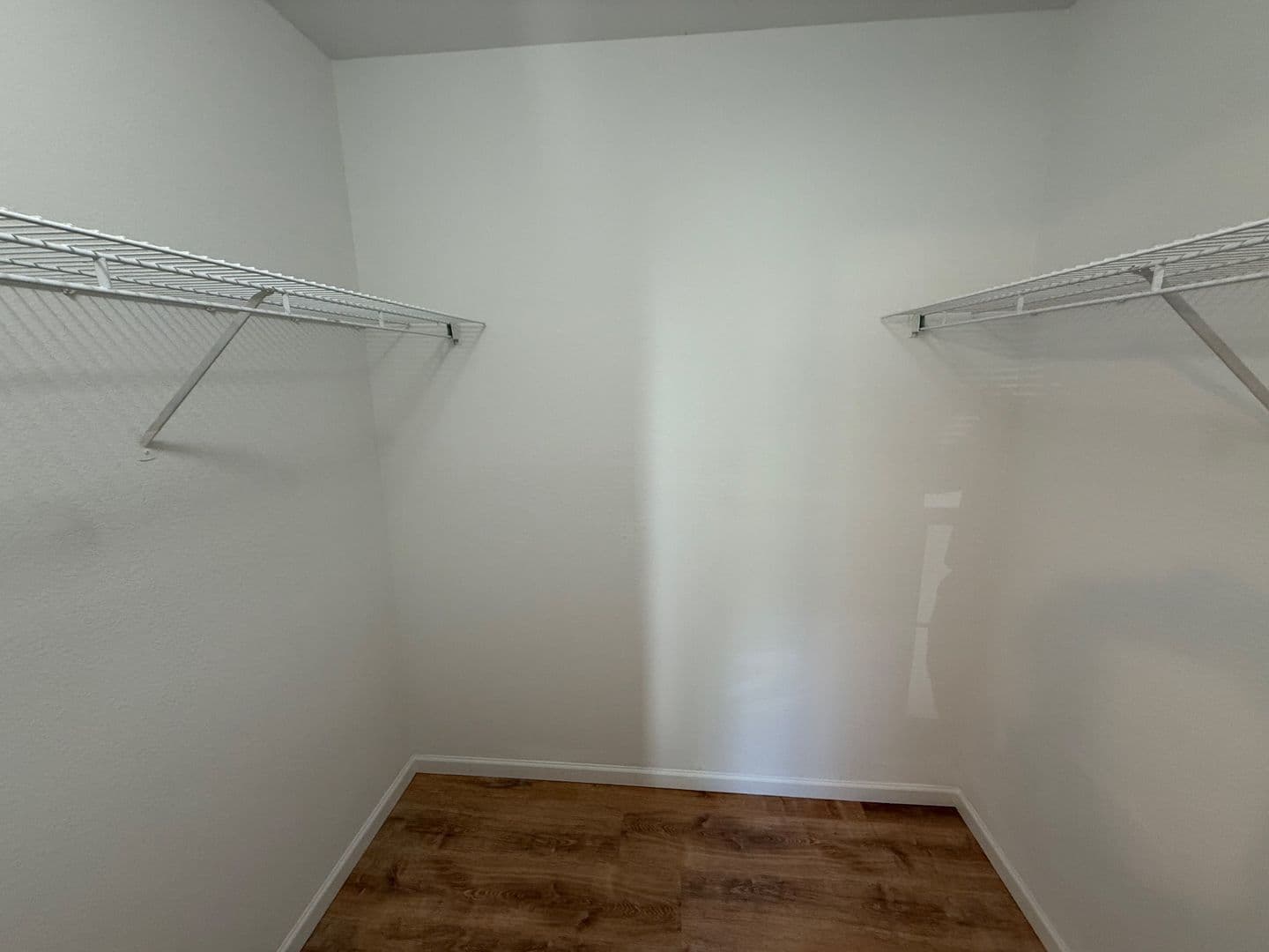 Columbia House: 1326 N Frideriki Dr