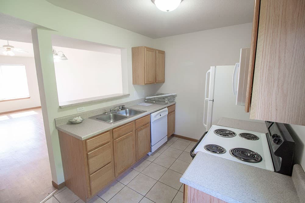 Columbia House: 1529 Bodie Dr.