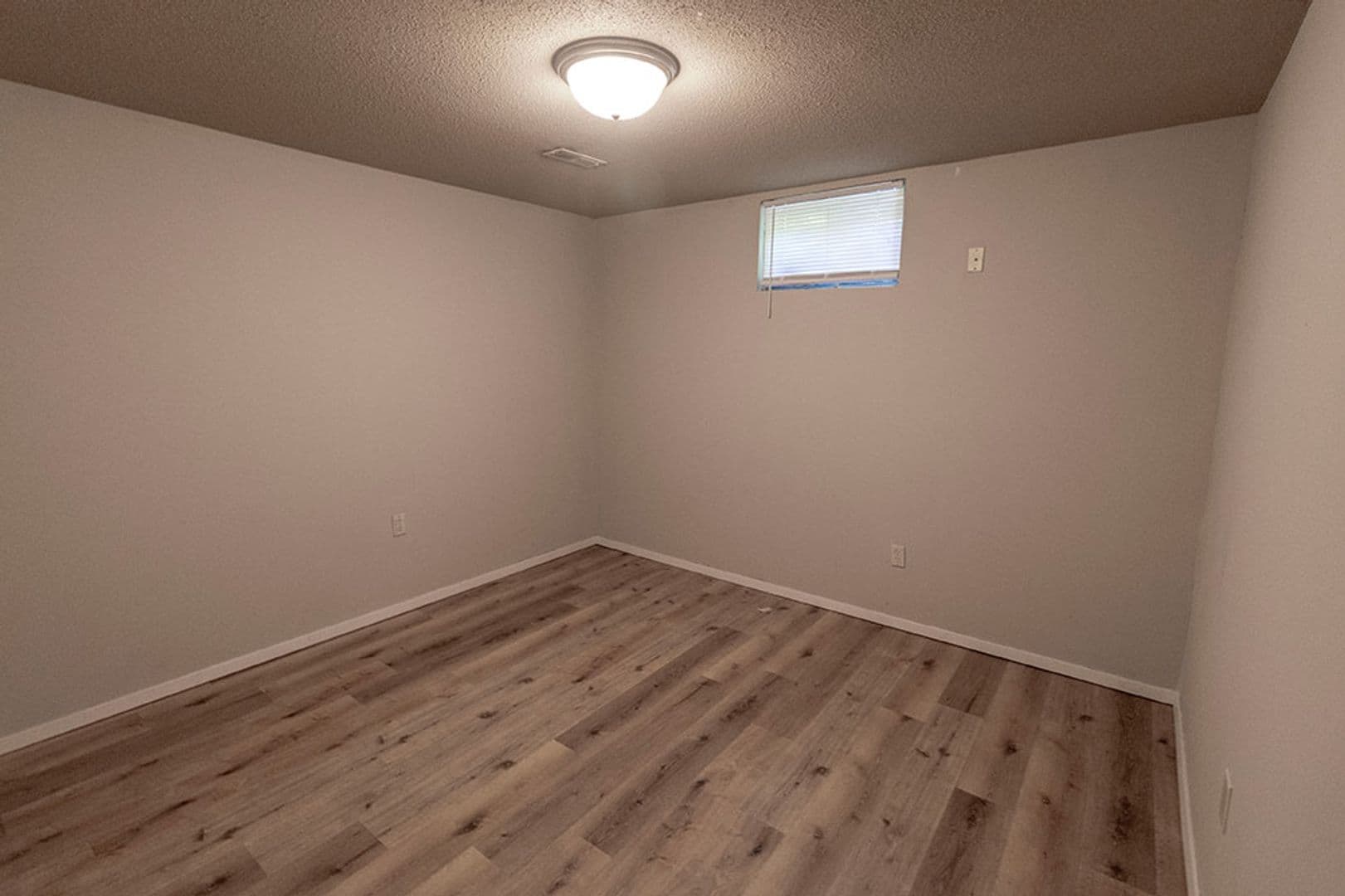 Columbia House: 216 Wheaton Ct