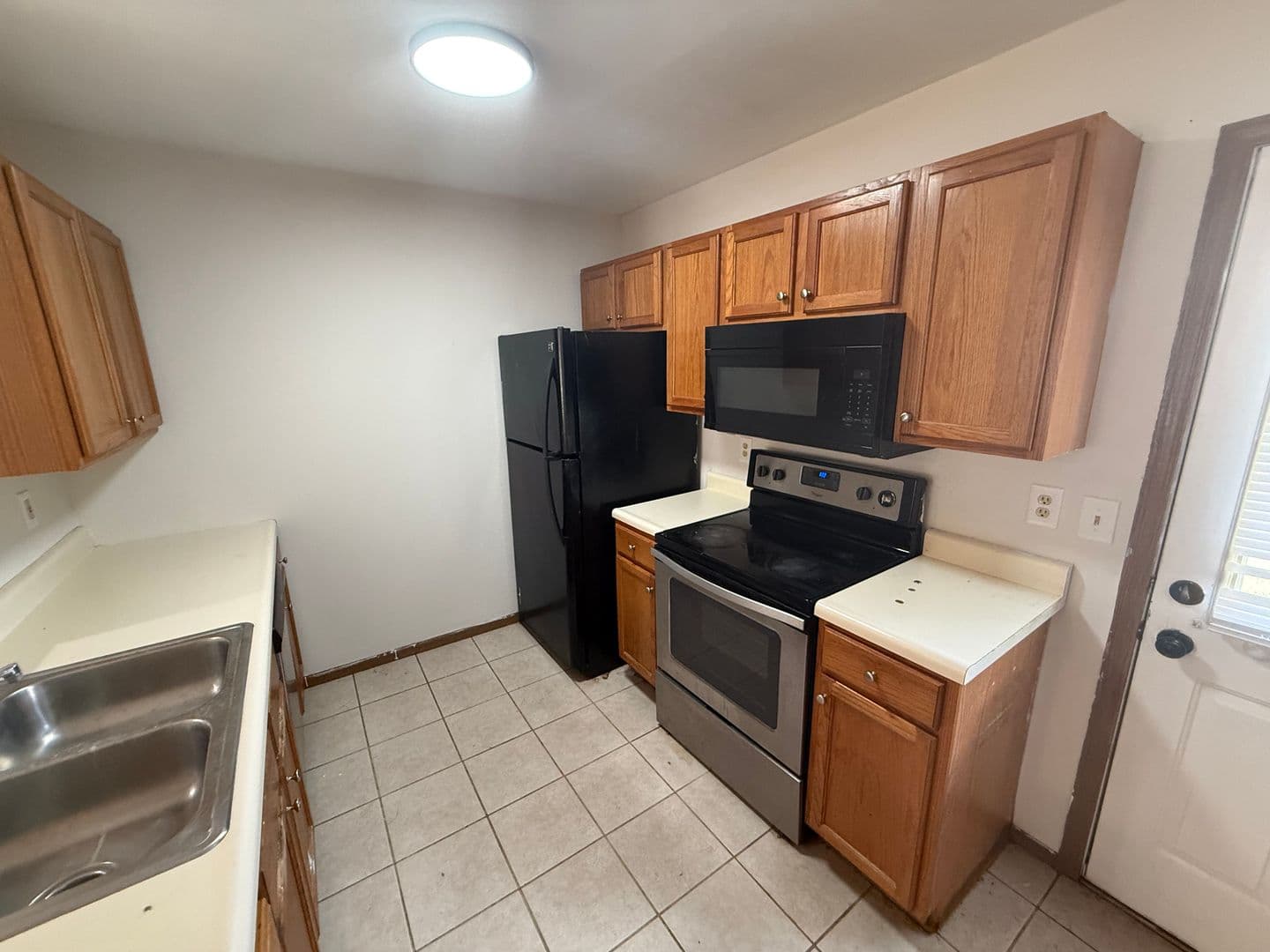 Columbia House: 1521 Typhoon Court