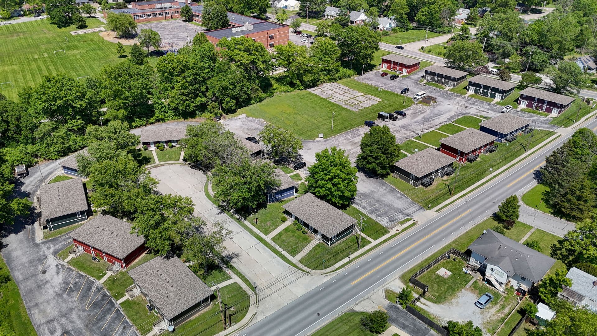 Columbia House: 1005 W Ash St