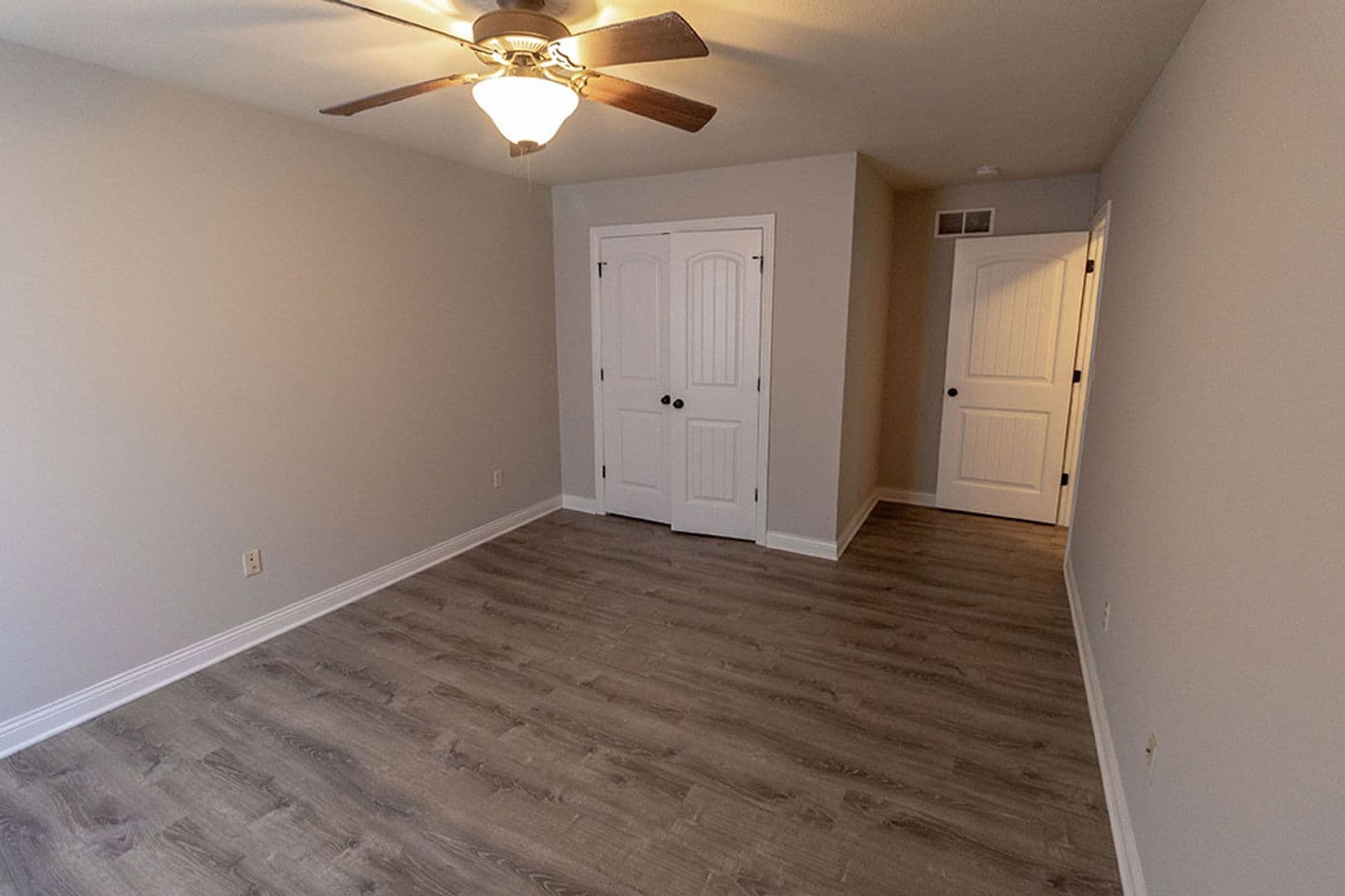 Columbia Apartment: 4700 Dehaven Dr