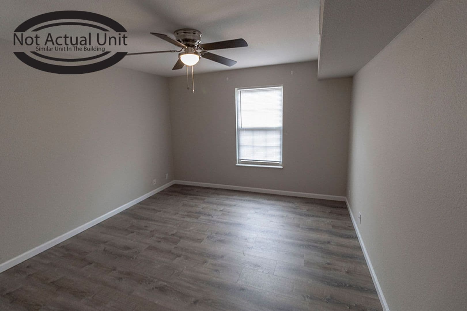 Columbia House: 3408 Balboa Ln #45