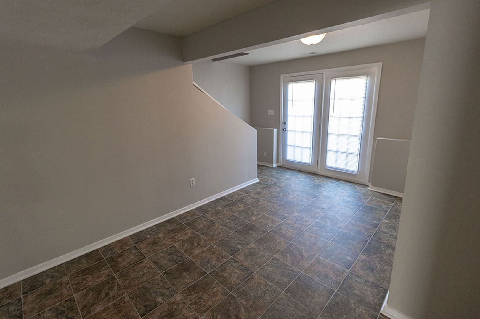 Columbia House: 1011 W Ash St