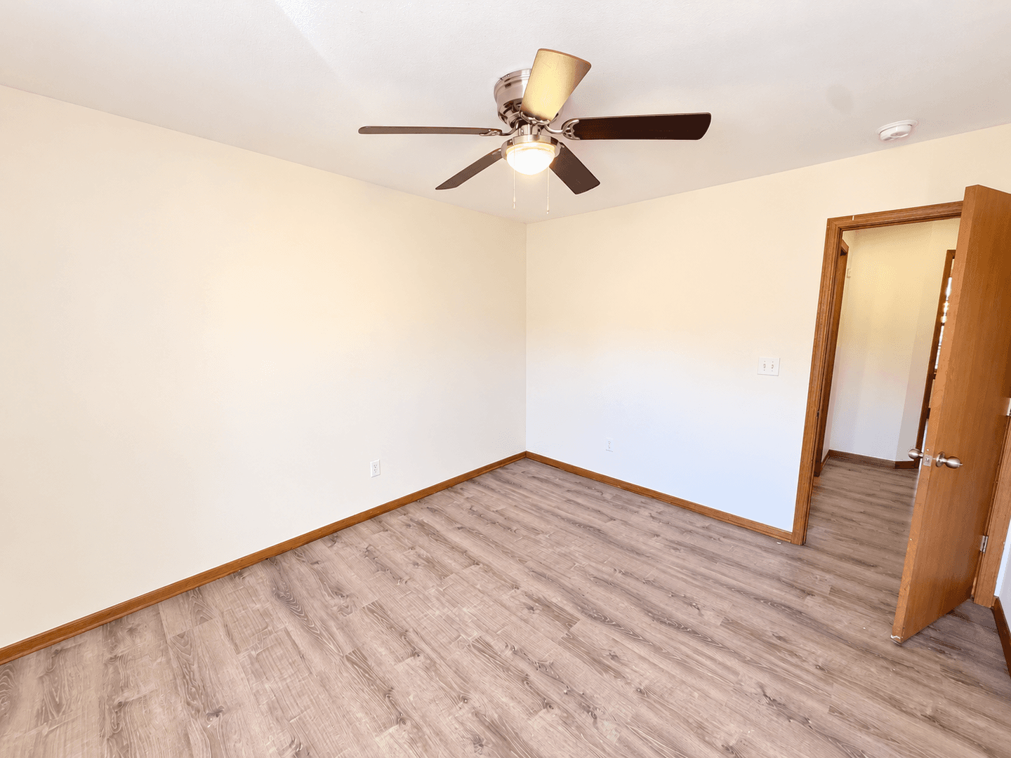 Columbia House: 2119 Ballenger Ln
