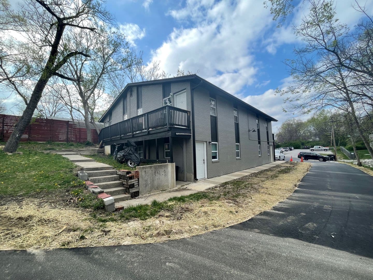 Columbia House: 1612 Richardson St. #1