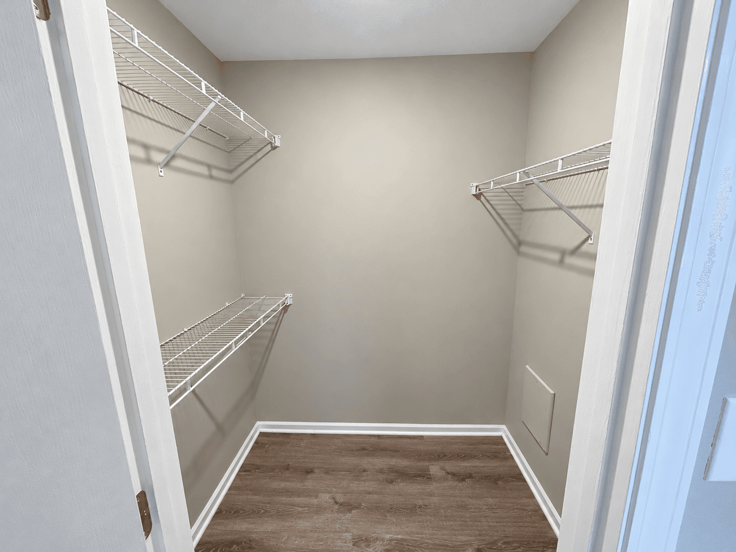 Columbia House: 1421 Risen Star Ct