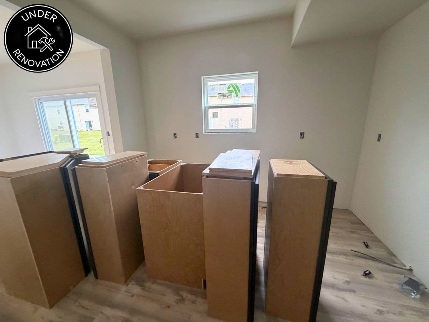 Columbia House: 5000 Derby Ridge Dr - 504