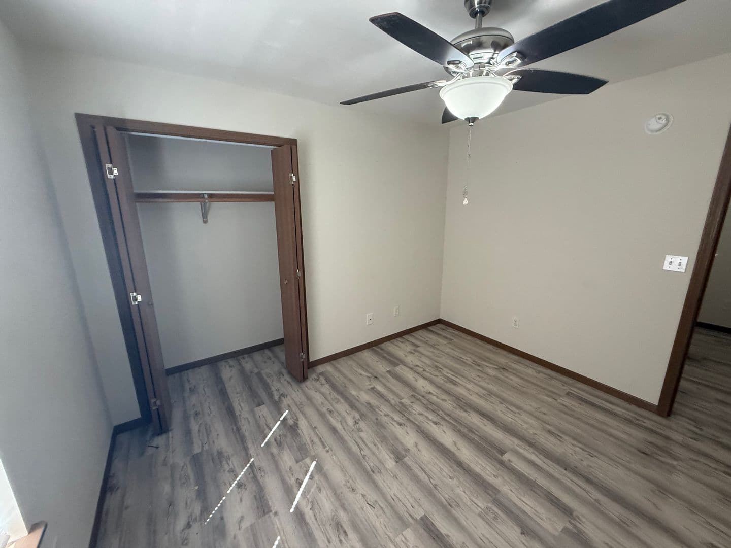 Columbia House: 5000 Derby Ridge Dr - 208