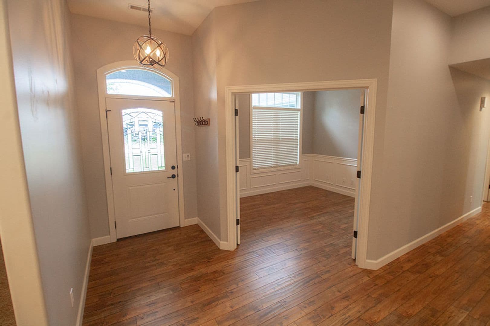 Columbia House: 7504 Wellford Ct
