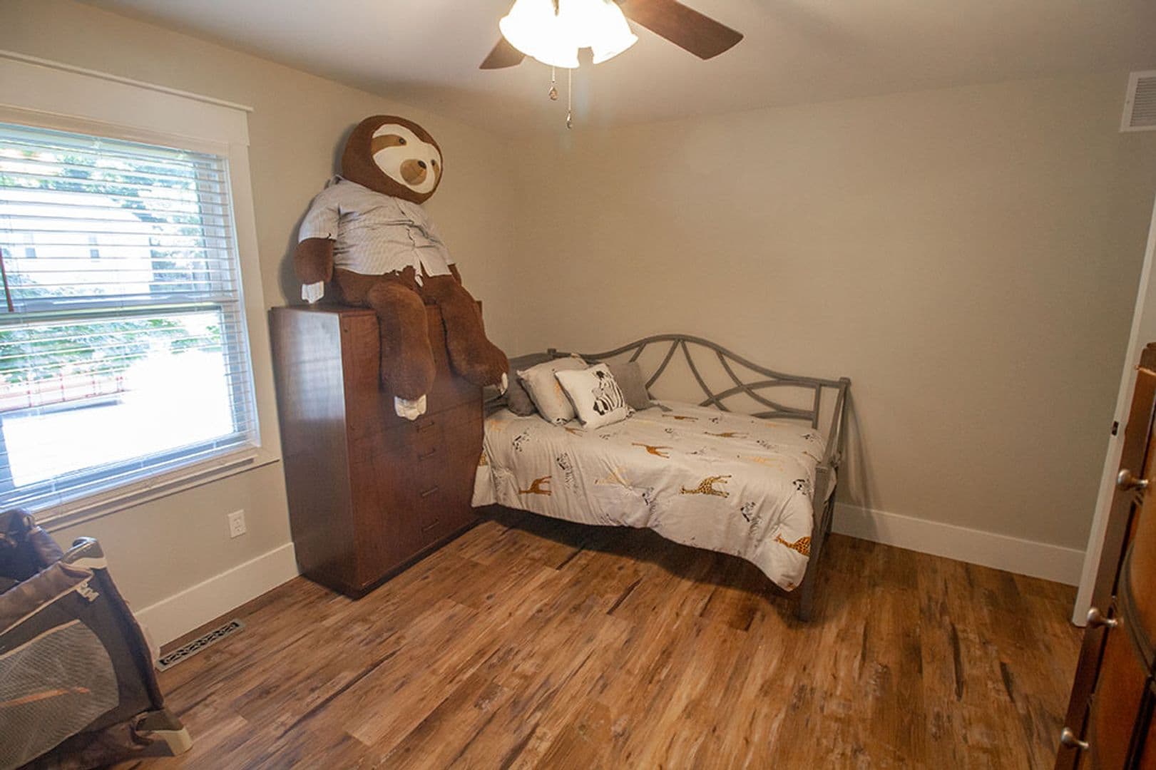 Columbia House: 3104 Oak Lawn Dr
