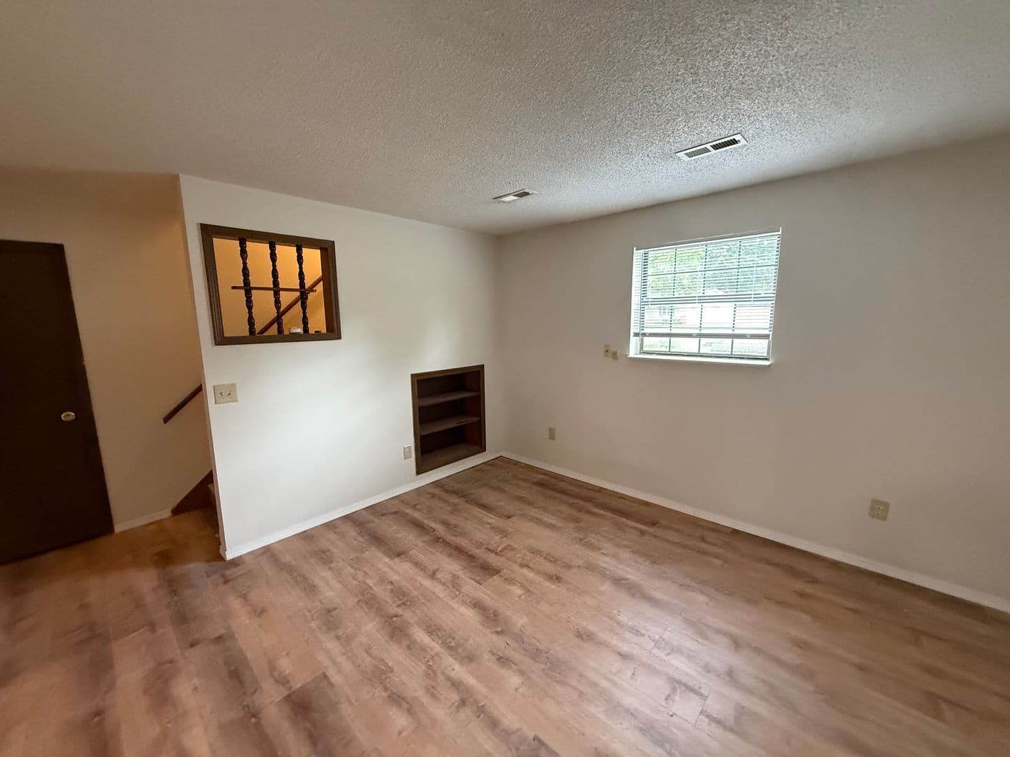 Columbia Apartment: 420 N East Park Ln