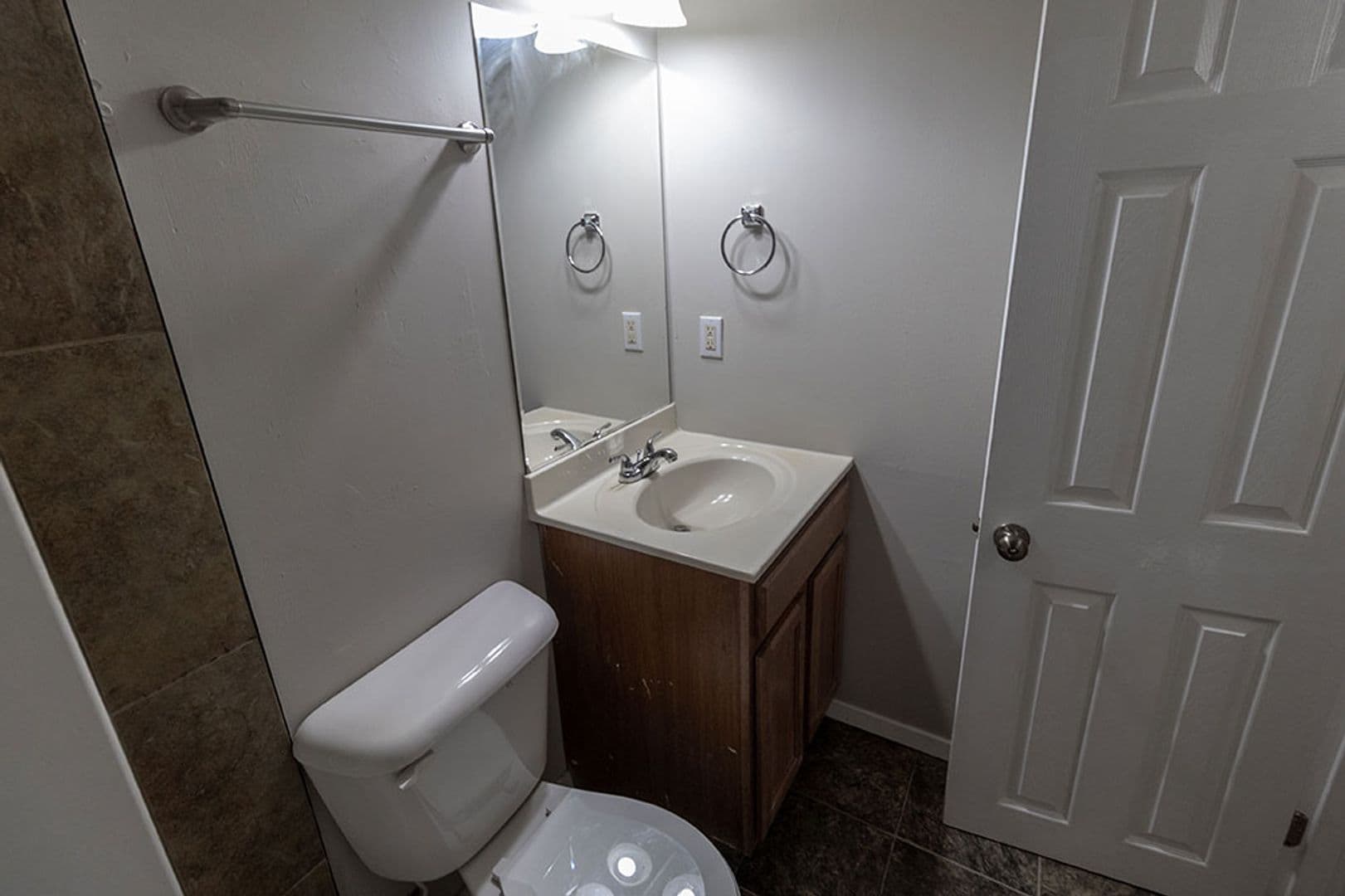 Columbia House: 1011 W Ash St