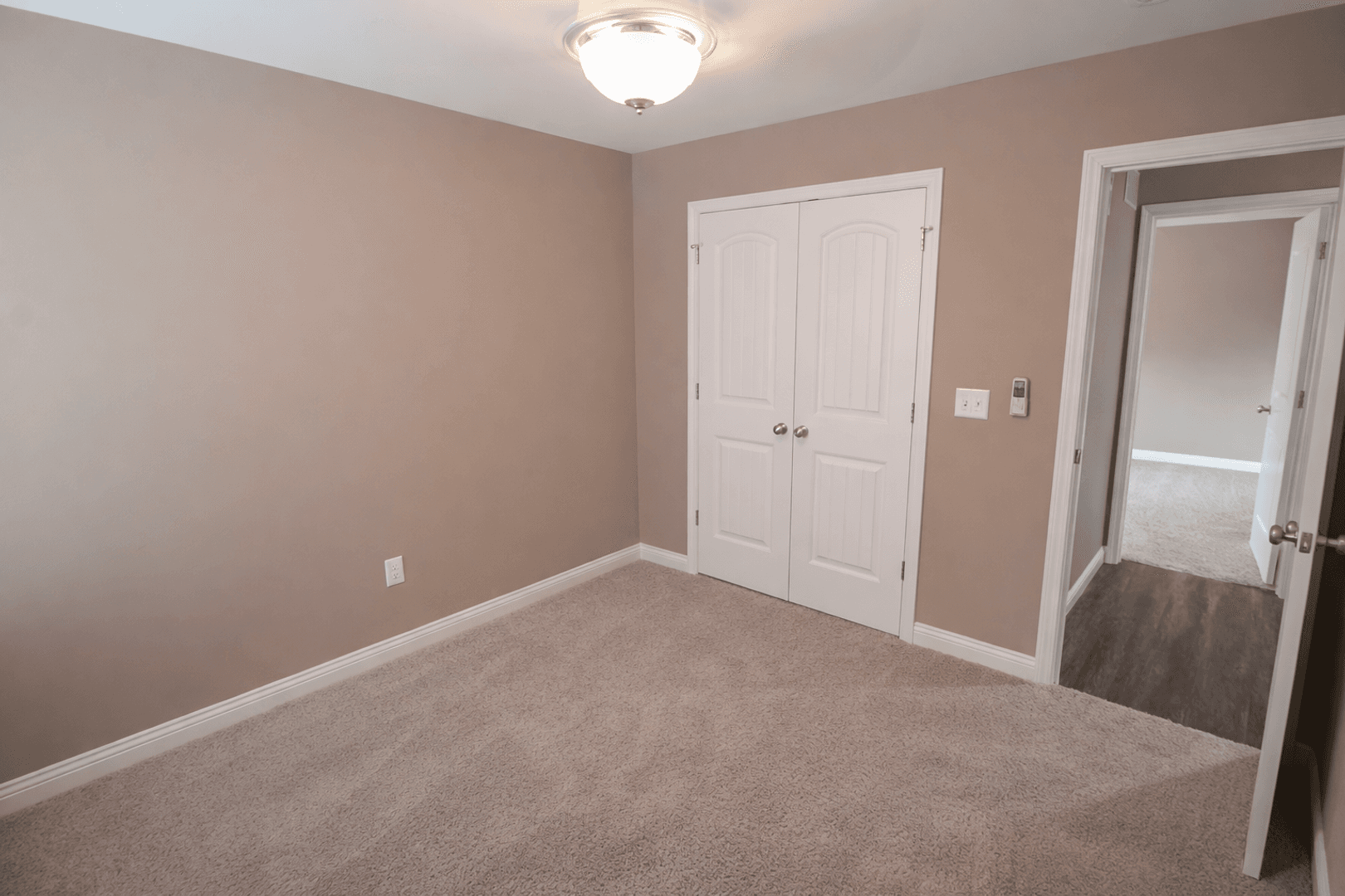 Columbia House: 2810 Amberwood Ct